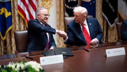 服软！特朗普暗示将承诺反“台独”，中方一句话揭穿美国底牌