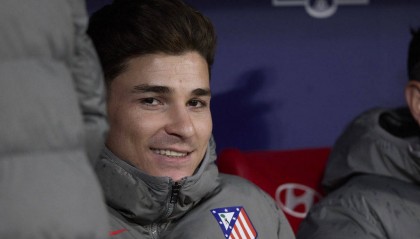 国足选帅进入“询价”阶段：年薪150万美元的新挑战与机遇