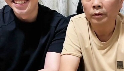 章莹颖男友国庆探望章父并协助直播，网友劝其早点结婚，本人回应