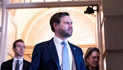 万斯突然取消访问