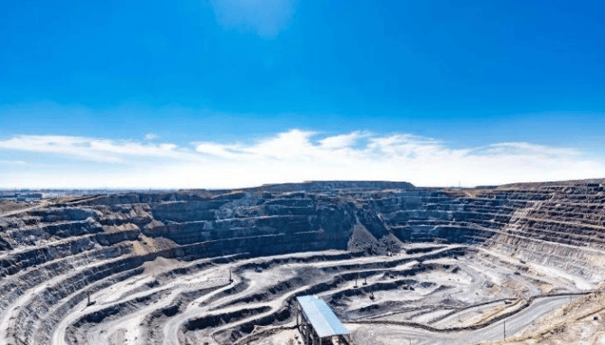 忍无可忍无需再忍!刚拿下稀土大单,特朗普又要开“第二枪”,全球收到通告,事情果然不简单