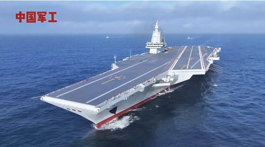 中国军工发布福建舰海试高清视频