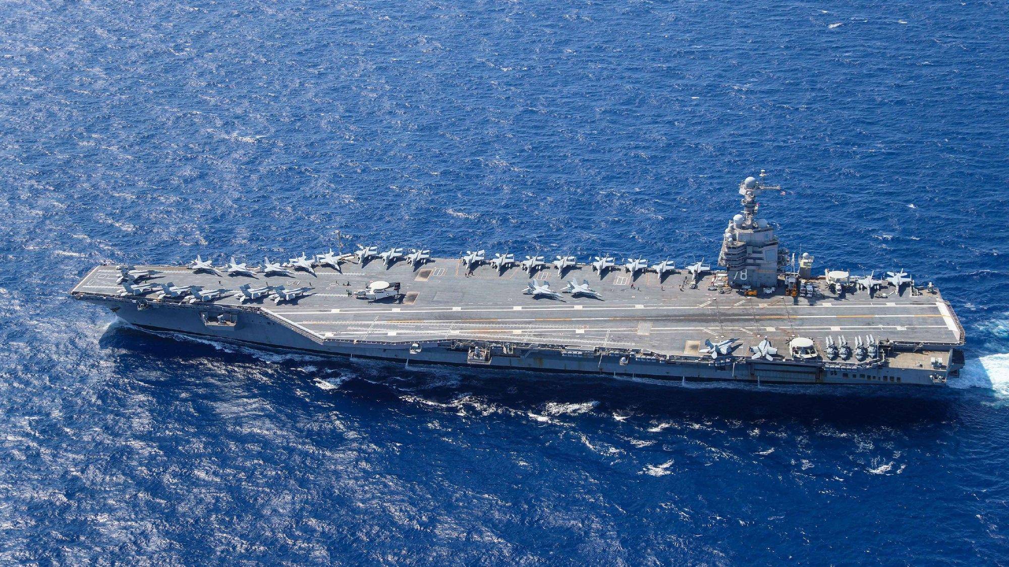 跑了！中国海军福建舰服役后，尼米兹号离开黄岩岛，后撤1000公里