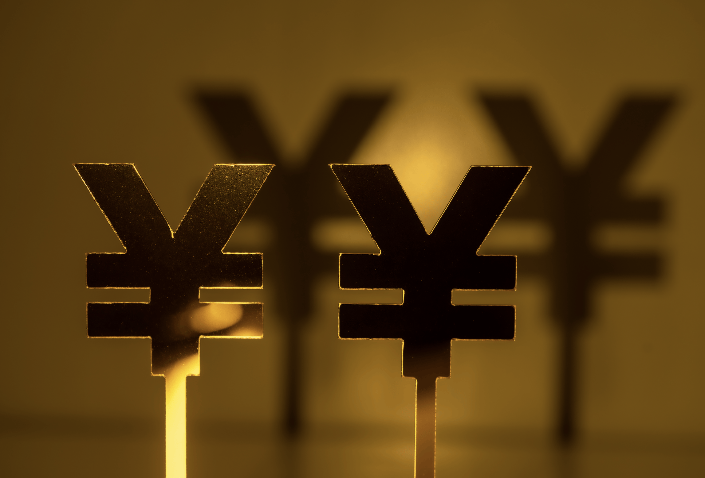 分红险“爆款”隐忧调查:12年红利仅1800元,有消费者称77岁才回本